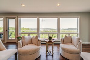 Nhà (4 Bedrooms) | Nội thất