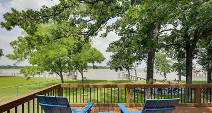 Waterfront Cedar Creek Lake Gem: Near Marina!