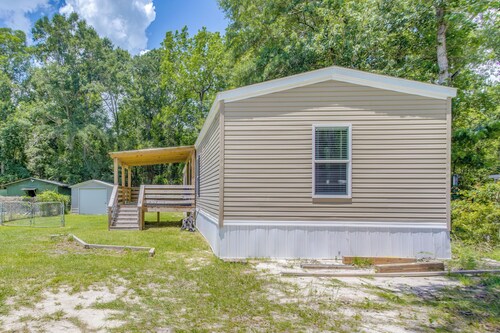 2 Mi to Ocean Isle Beach: Family Home w/ Deck!