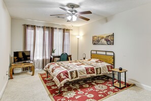 Apartment (3 Bedrooms) | Interior - 7 Mi to Dtwn Augusta: Townhome Near Shops & Eats! (Grovetown)