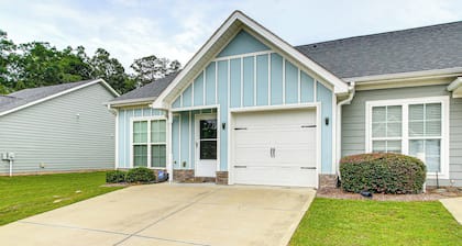 7 Mi to Dtwn Augusta: Townhome Near Shops & Eats!