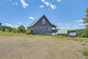 House (1 Bedroom) | Interior - 2 Mi to Mabry Mill: Mtn-view Cabin w/ Porch! (Meadows Of Dan)