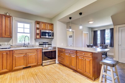 Gas Grill & Porch: Rural Hixton Vacation Home!