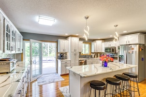 House (3 Bedrooms) | Interior