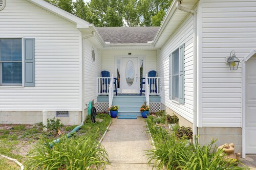 2 Mi to Bethany Beach: Home w/ Furnished Deck