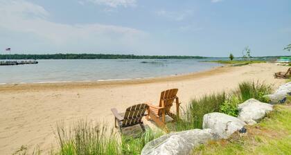 Les Cheneaux Islands Cabin 4 w/ Deck: Pet Friendly