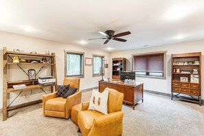 House (5 Bedrooms) | Interior