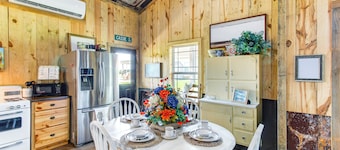 BBQ Ready: Farm-style Kinston Hideaway w/ Pool