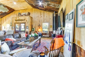 House (1 Bedroom) | Interior