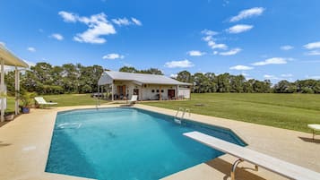 House (1 Bedroom) | Front of property