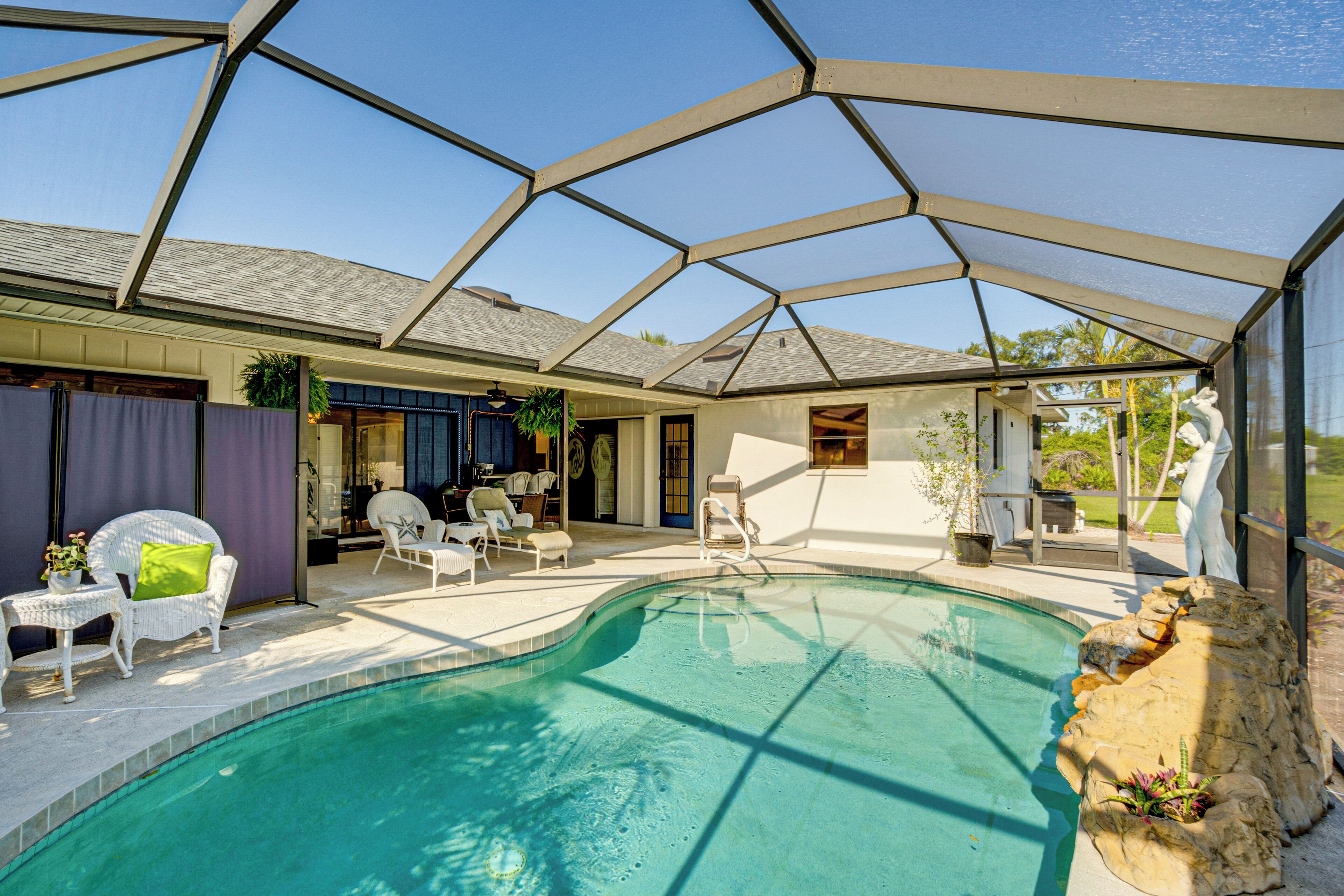 House (3 Bedrooms) | Front of property