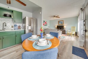 Interior - Walk to Dtwn Hilo: Island Escape w/ Pool! (Hilo)