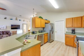 House (3 Bedrooms) | Interior