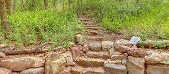 Hike On-site: Mountain-view Hideaway in Durango