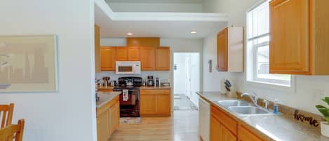 House (2 Bedrooms) | Interior