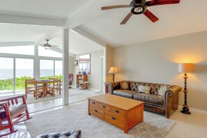House (3 Bedrooms) | Interior - Family Home w/ Stunning Water Views in Tavares! (Tavares)