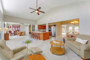 House (3 Bedrooms) | Interior - Family Home w/ Stunning Water Views in Tavares! (Tavares)