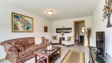 House (1 Bedroom) | Front of property