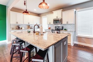 Apartment (3 Bedrooms) | Interior - Pet-friendly Abode w/ Balcony in East Nashville! (Nashville)