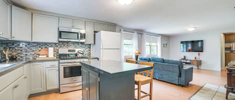 House (3 Bedrooms) | Interior