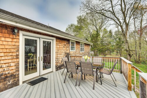 6 Mi to Beach: Family Home in Little Compton!