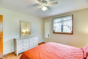 House (3 Bedrooms) | Interior - 6 Mi to Beach: Family Home in Little Compton! (Little Compton)