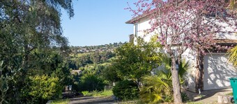 2BR, Canyon Views • WiFi • Parking • Near CSU & Hospitals, BART & Trails.