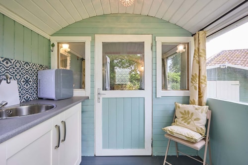 Host Stay Shepherd s Hut