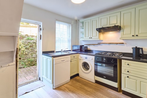 Host Stay Old Stone Cottage