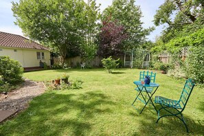 House | 1 bedroom - Host Stay The Lodge (Melton Constable)