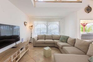 Leilighet | 9 soverom og internett