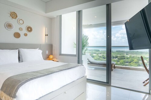 w Elegant 1BR in Crespo