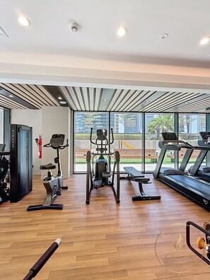 Apartment - CCA I 1BR Bayview Bliss (Dubai)