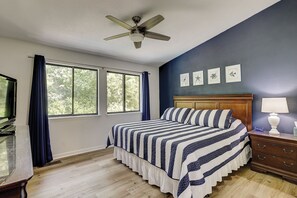 4 عدّة غرف نوم ومكواة/لوح كي وخدمة الإنترنت وملاءات أسرّة