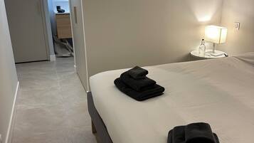 3 chambres, fer et planche Ă repasser, Wi-Fi, draps fournis