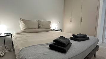 3 chambres, fer et planche à repasser, lit parapluie, Wi-Fi gratuit
