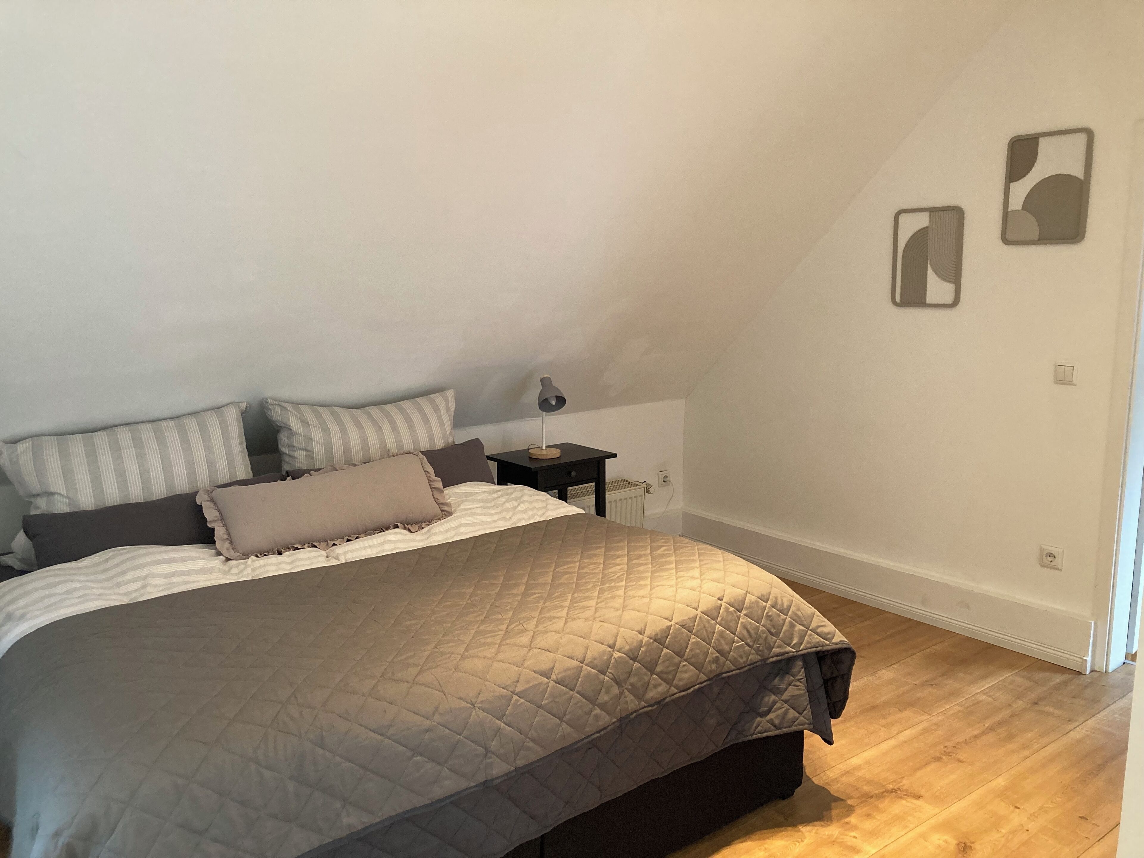 2 Schlafzimmer, Schreibtisch, kostenloses WLAN, Bettwäsche