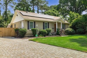 Exterior - Large Corner Lot Bungalow w/ Incredible Outdoor Space by Lucky Savannah (Savannah)