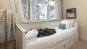 6 habitaciones, internet y ropa de cama