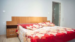 3 Schlafzimmer, Bügeleisen/Bügelbrett, WLAN