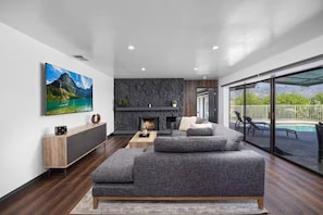 Living area - Mountaintop Pool Paradise - Mins to NOS Center (San Bernardino)