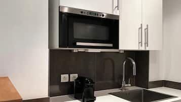 Premium-Apartment, Blick auf den Innenhof | Eigene Küche | Espressomaschine, Wasserkocher, Toaster