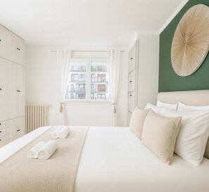 Iron/ironing board, travel cot, free WiFi, bed sheets - 1600 Lecourbe (Paris)