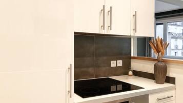 Premium-Apartment, Blick auf den Innenhof | Eigene KĂŒche | Espressomaschine, Wasserkocher, Toaster