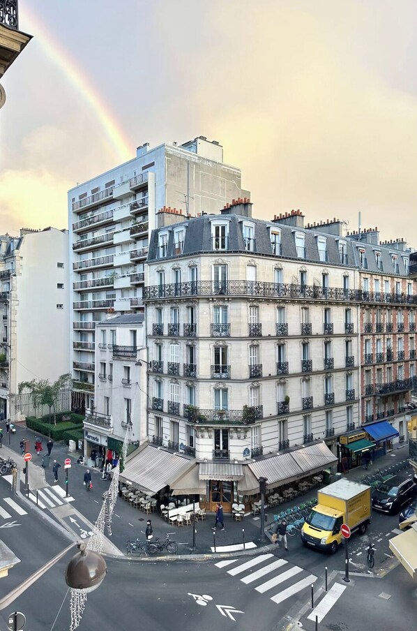 Exterior - 1600 Lecourbe (Paris)