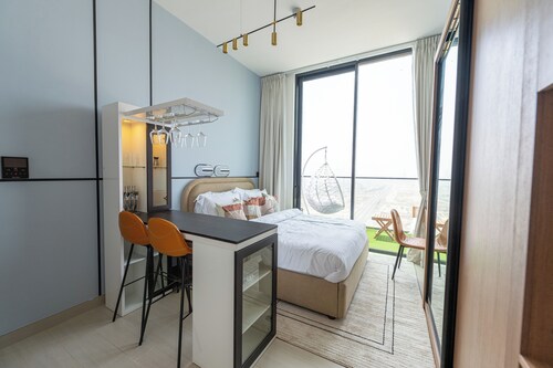 Romantic Studio with JVC Views
