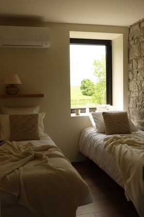 3 bedrooms, free WiFi, bed sheets