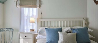 Host & Stay | Pebble Cottage