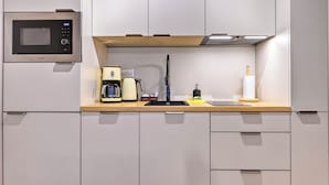 Apartment (3) | Dapur peribadi | Peti sejuk, dapur, cerek elektrik 