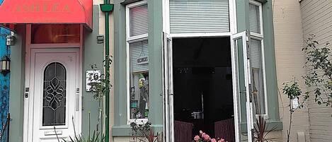 واجهة المنشأة